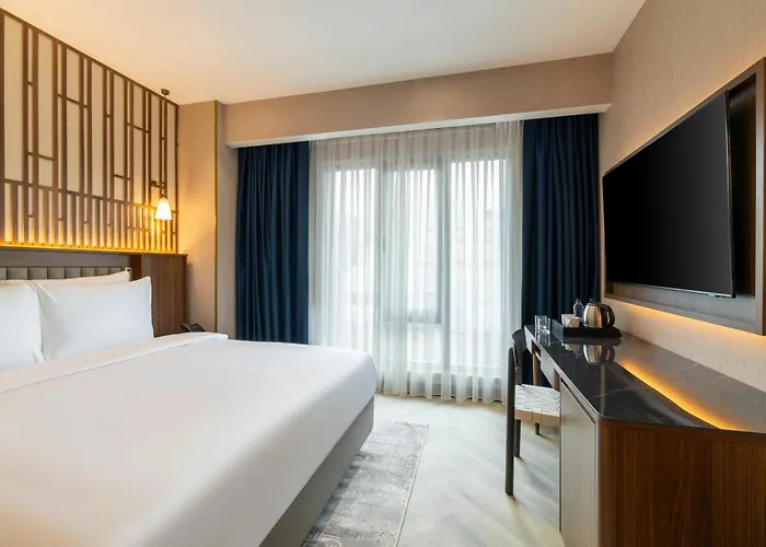 Moevenpick Old Town 5*