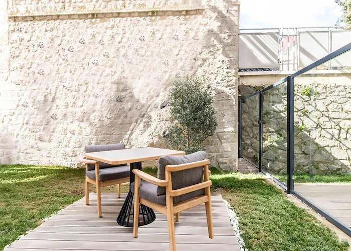 酒店 Moevenpick Old Town 5*