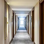 Hotel Moevenpick Old Town 5*