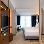 Hotel Moevenpick Old Town 5*