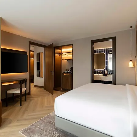 Hotel Moevenpick Old Town