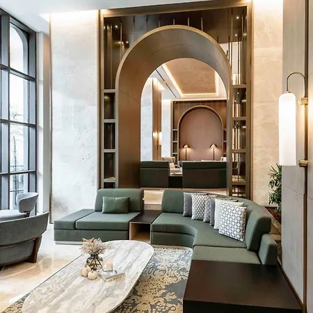 Hotel Moevenpick Old Town 5*