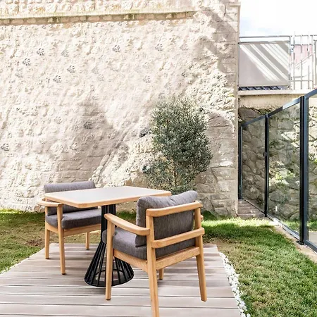 Hotel Moevenpick Old Town 5*