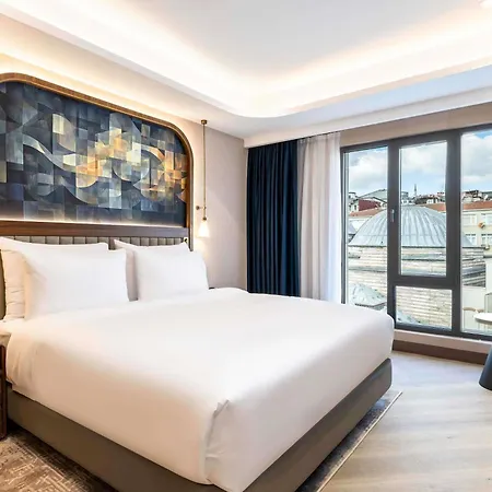 Hotel Moevenpick Old Town 5*
