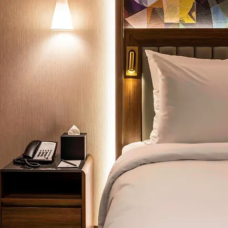 Hotel Moevenpick Old Town