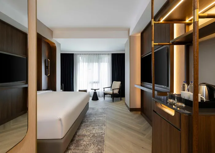 Moevenpick Old Town Szálloda 5*
