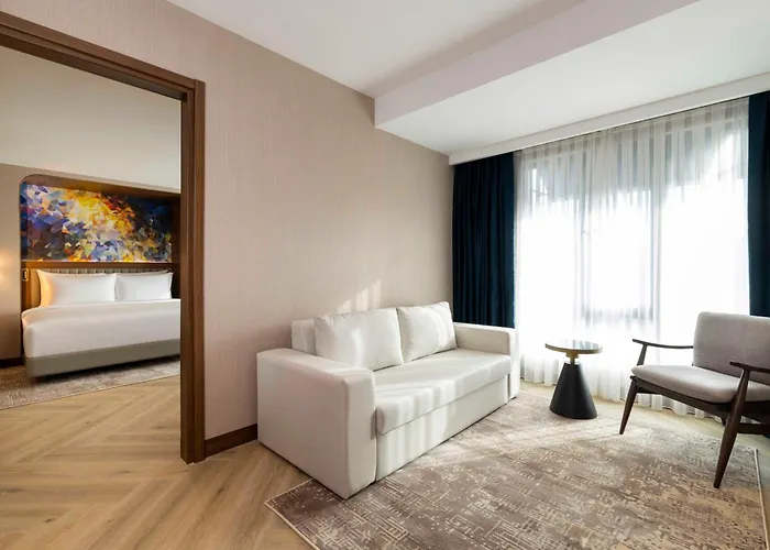 Moevenpick Old Town 5*