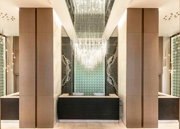 Hotel Moevenpick Old Town 5*