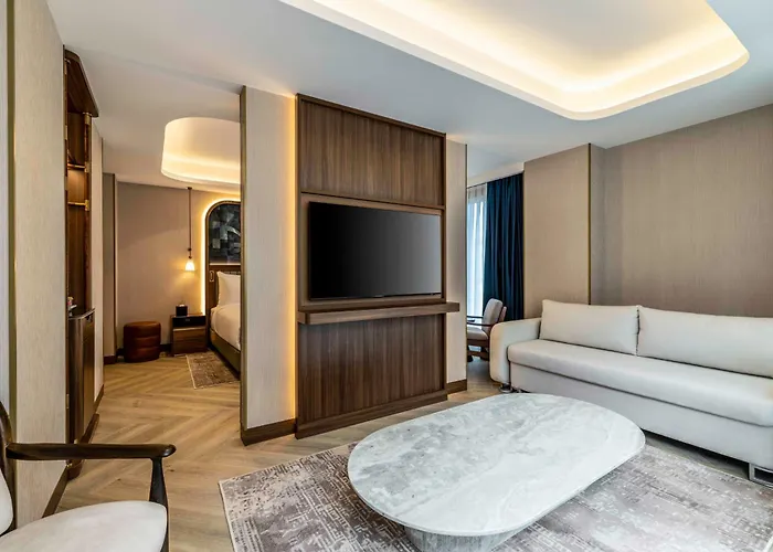 Mövenpick Old Town Hotell