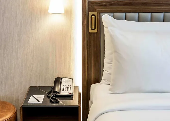 Mövenpick Old Town Hotell 5*