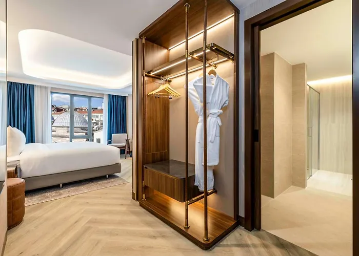 Hotel Moevenpick Old Town