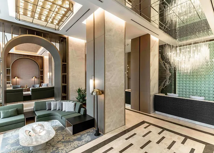 Hotel Moevenpick Old Town 5*